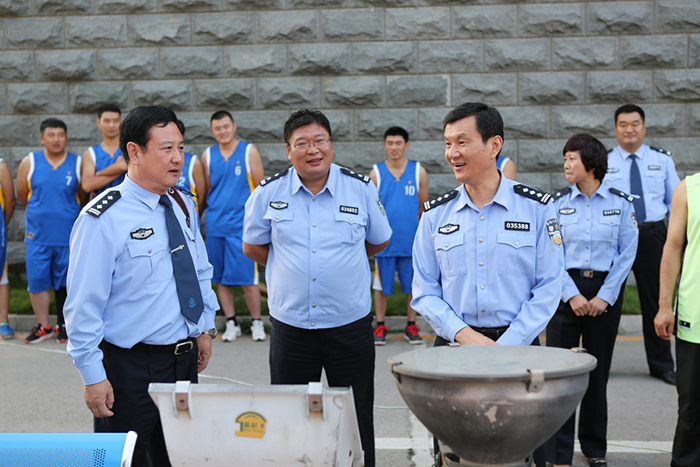 活动期间,枣庄市局副局长,滕州市政府党组成员,市局局长黄健也